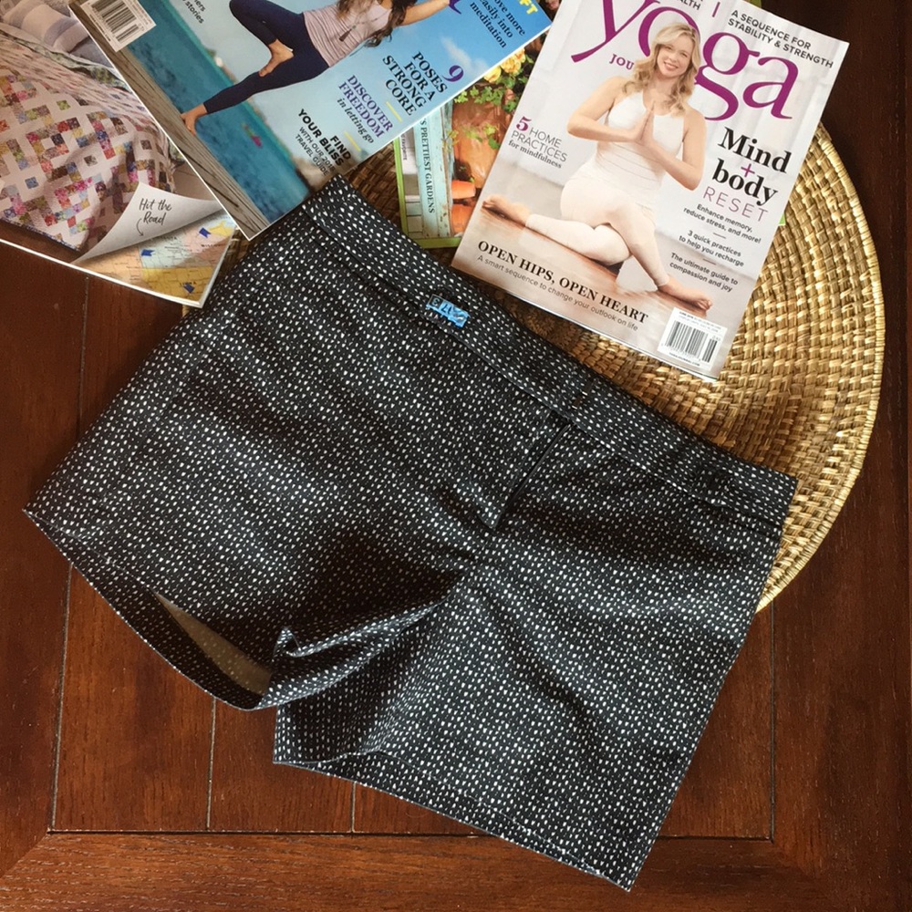 KENAR Black & White Shorts